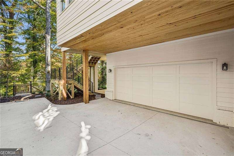 Atlanta, Georgia, 30306, United States, 6 Bedrooms Bedrooms, ,7 BathroomsBathrooms,Residential,Active,1994977