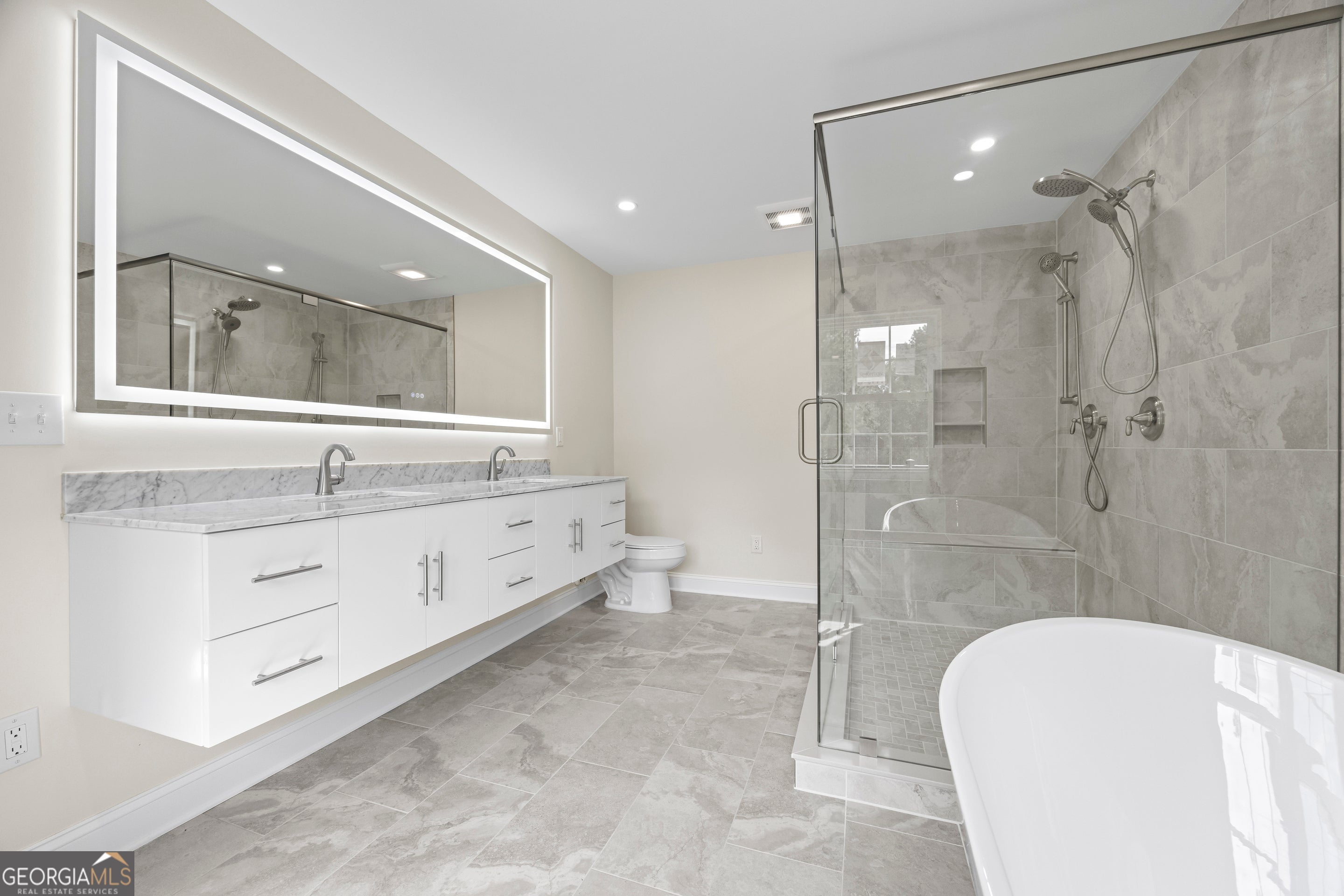 Martin, Georgia, 30557, United States, 6 Bedrooms Bedrooms, ,5 BathroomsBathrooms,Residential,Active,1964253