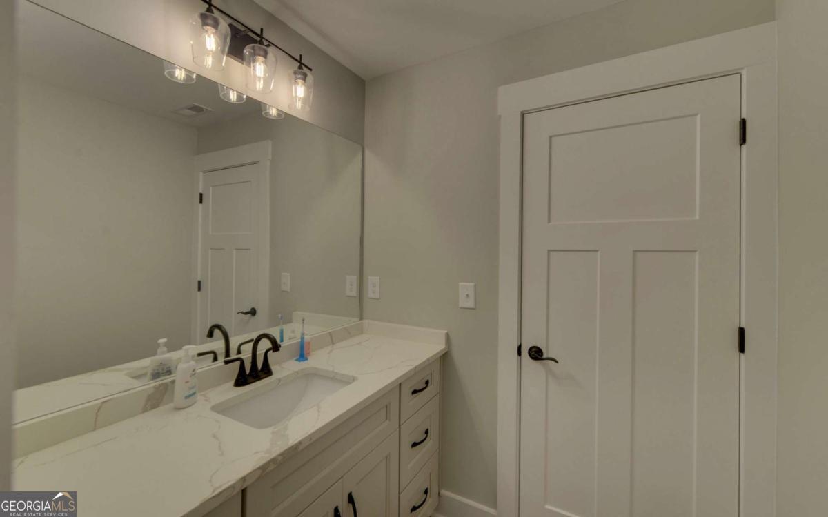 Jasper, Georgia, 30143, United States, 5 Bedrooms Bedrooms, ,5 BathroomsBathrooms,Residential,Active,1941117