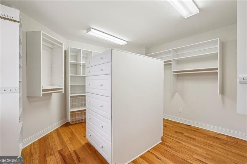 Marietta, Georgia, 30062, United States, 6 Bedrooms Bedrooms, ,6 BathroomsBathrooms,Residential,Active,1965854