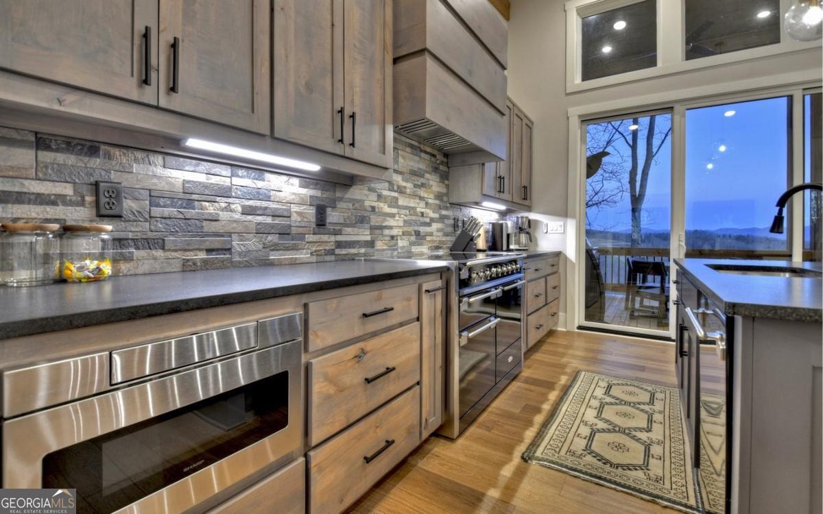 Morganton, Georgia, 30560, United States, 3 Bedrooms Bedrooms, ,4 BathroomsBathrooms,Residential,Active,2010579