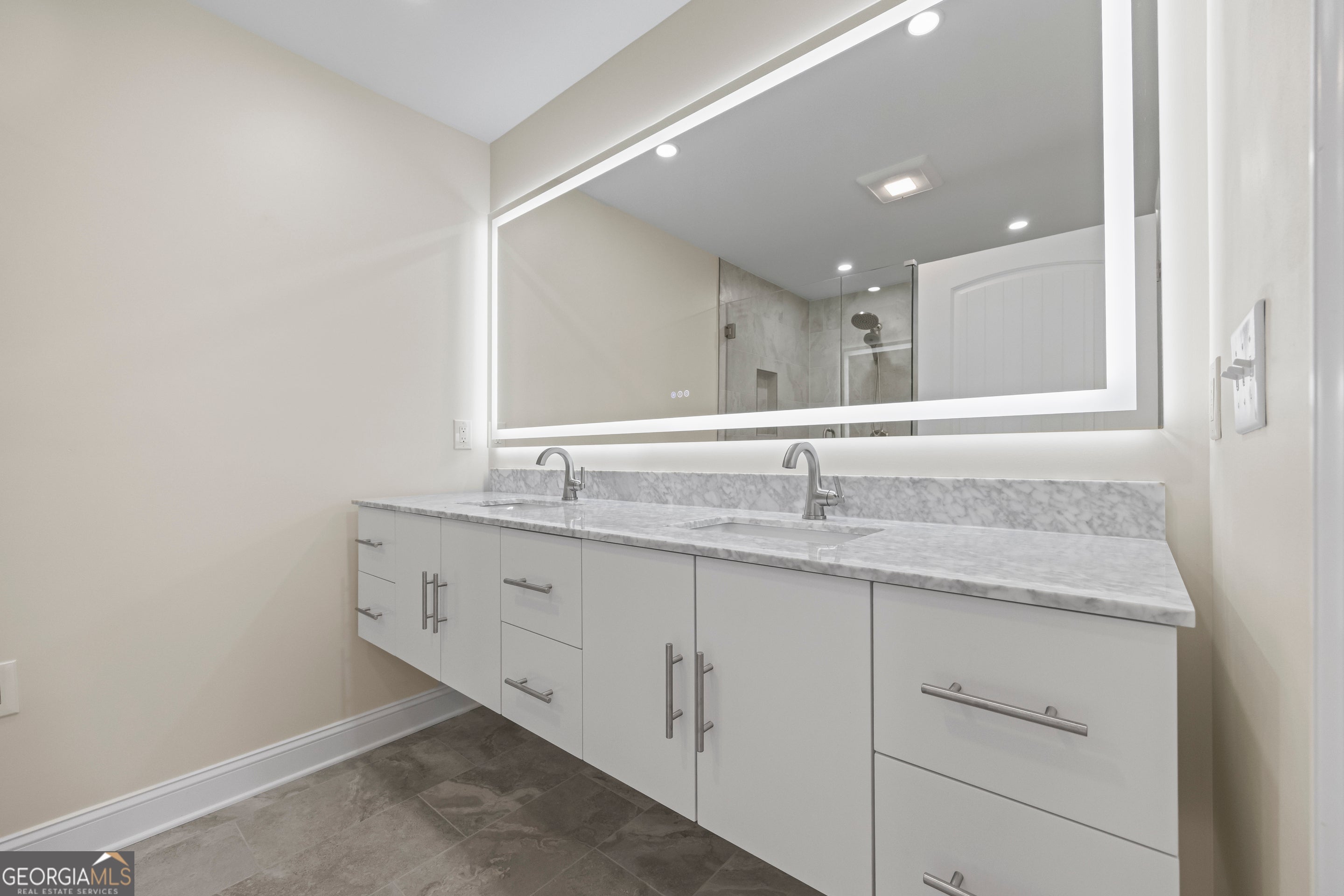 Martin, Georgia, 30557, United States, 6 Bedrooms Bedrooms, ,5 BathroomsBathrooms,Residential,Active,1964253