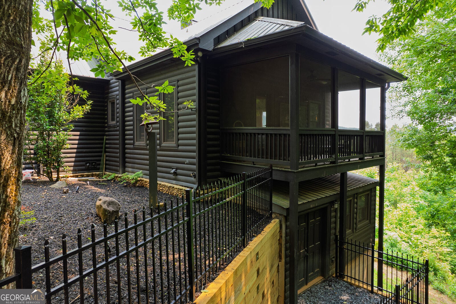 Ellijay, Georgia, 30536, United States, 6 Bedrooms Bedrooms, ,5 BathroomsBathrooms,Residential,Active,1936401