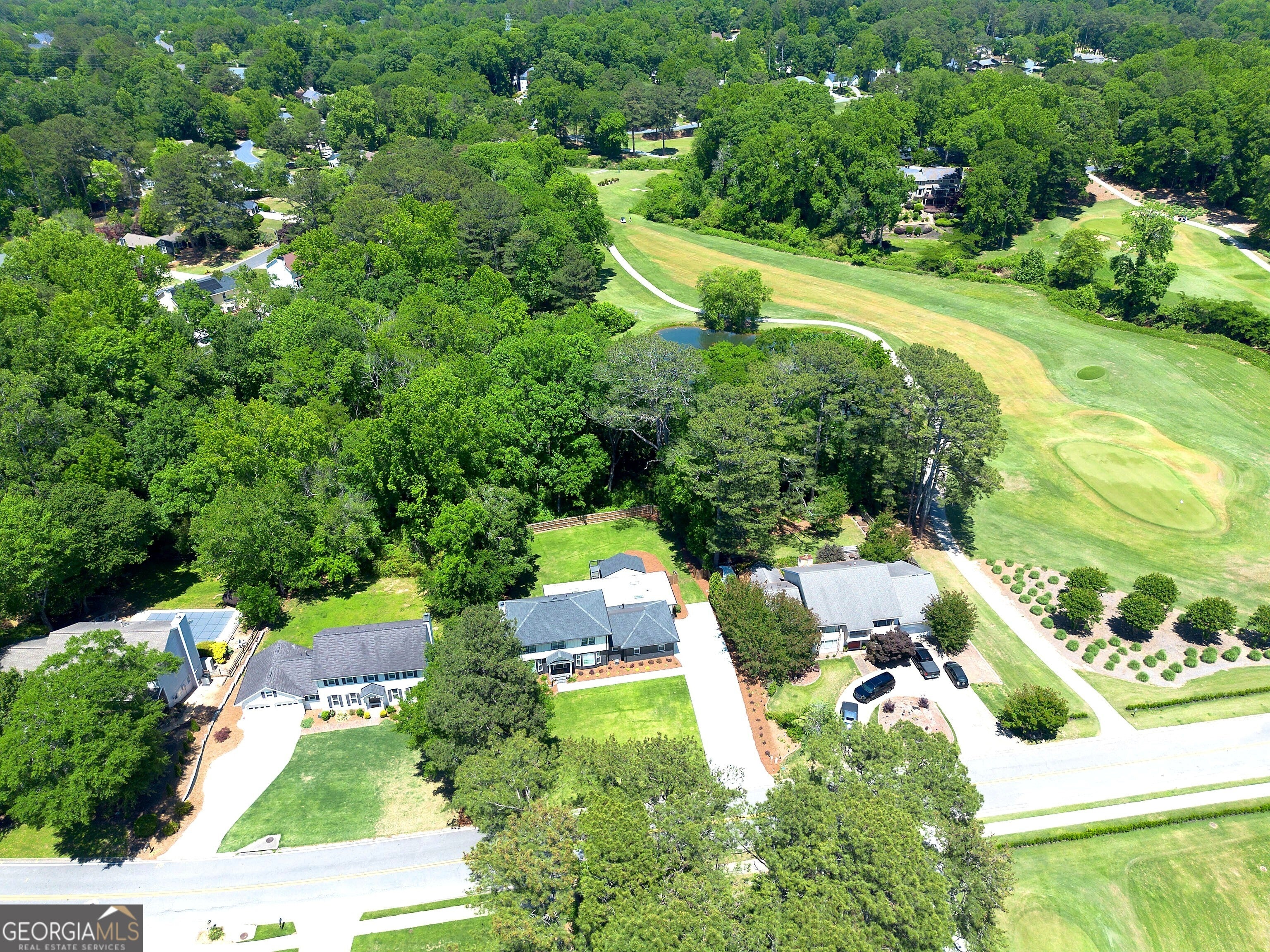 Marietta, Georgia, 30068, United States, 6 Bedrooms Bedrooms, ,5 BathroomsBathrooms,Residential,Active,2044581