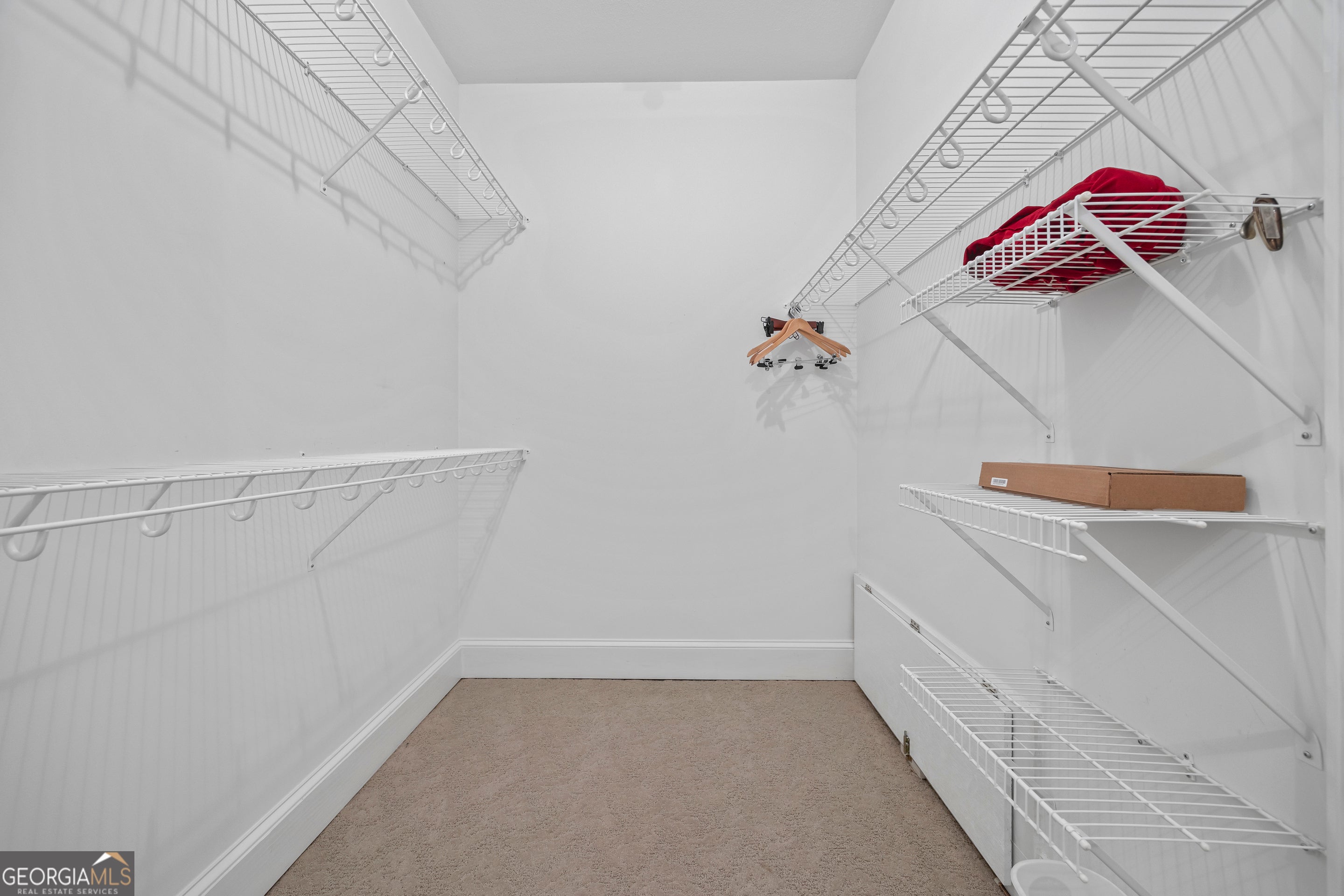 Lavonia, Georgia, 30553, United States, 5 Bedrooms Bedrooms, ,5 BathroomsBathrooms,Residential,Active,1862896