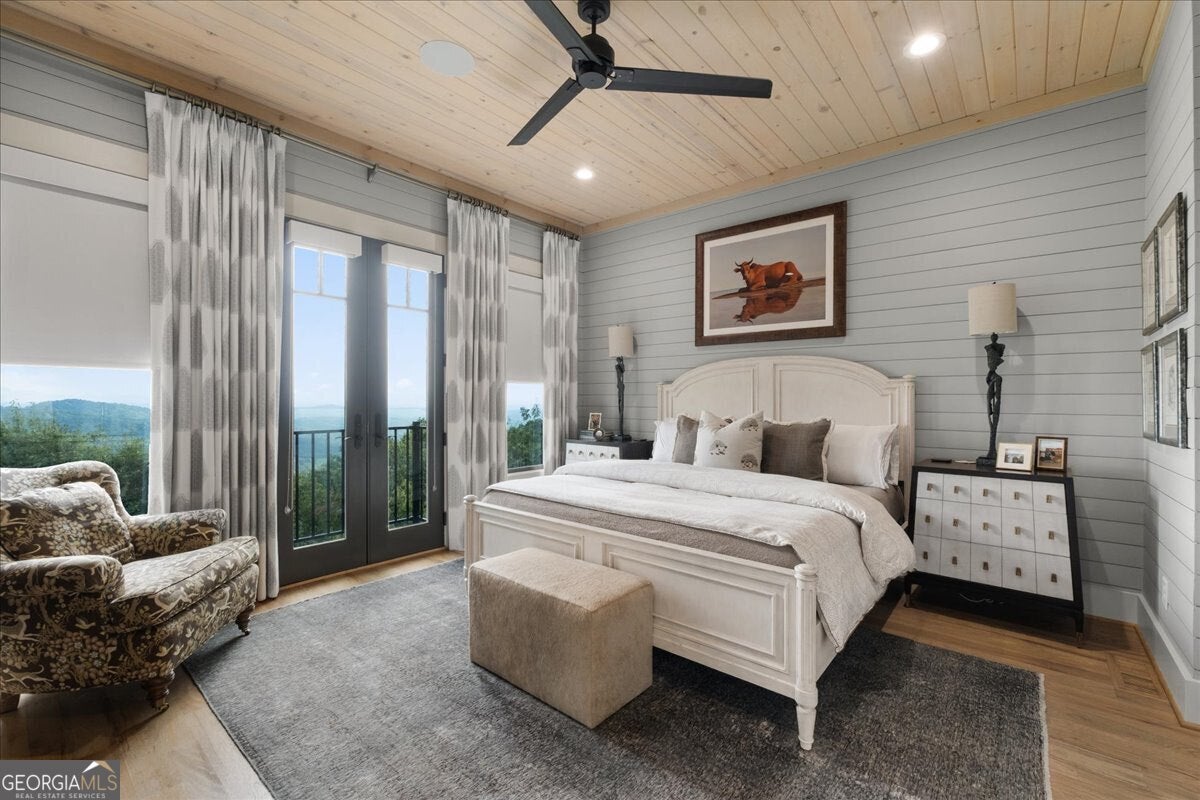 Ellijay, Georgia, 30540, United States, 5 Bedrooms Bedrooms, ,7 BathroomsBathrooms,Residential,Active,1952483