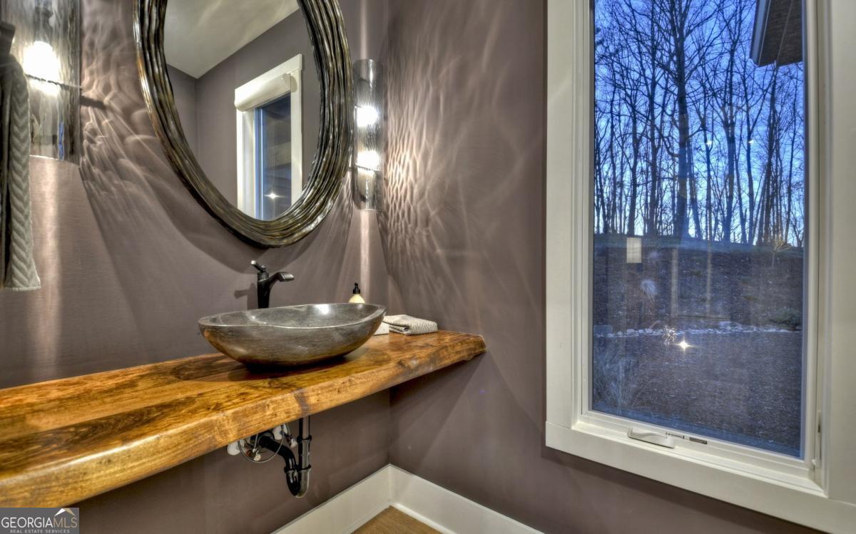 Morganton, Georgia, 30560, United States, 3 Bedrooms Bedrooms, ,4 BathroomsBathrooms,Residential,Active,2010579