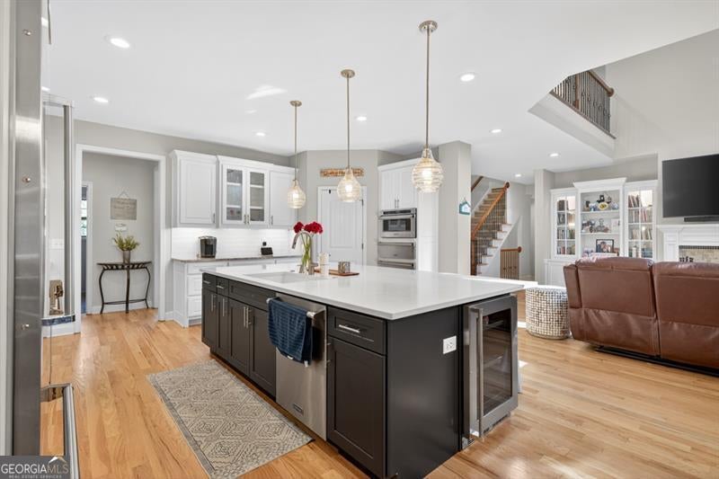 Flowery Branch, Georgia, 30542, United States, 6 Bedrooms Bedrooms, ,6 BathroomsBathrooms,Residential,Active,1898019