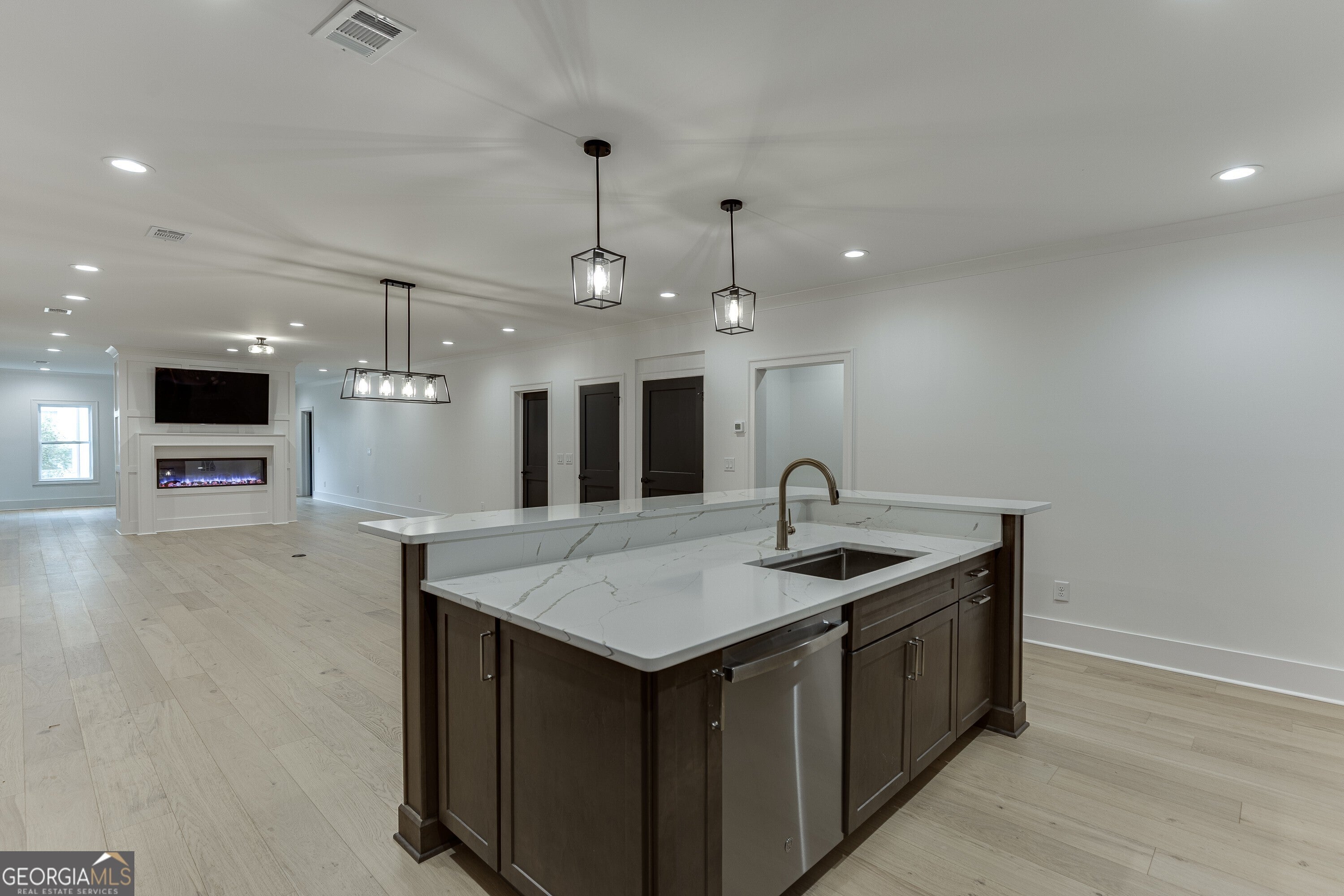 Flowery Branch, Georgia, 30542, United States, 4 Bedrooms Bedrooms, ,6 BathroomsBathrooms,Residential,Active,1999906