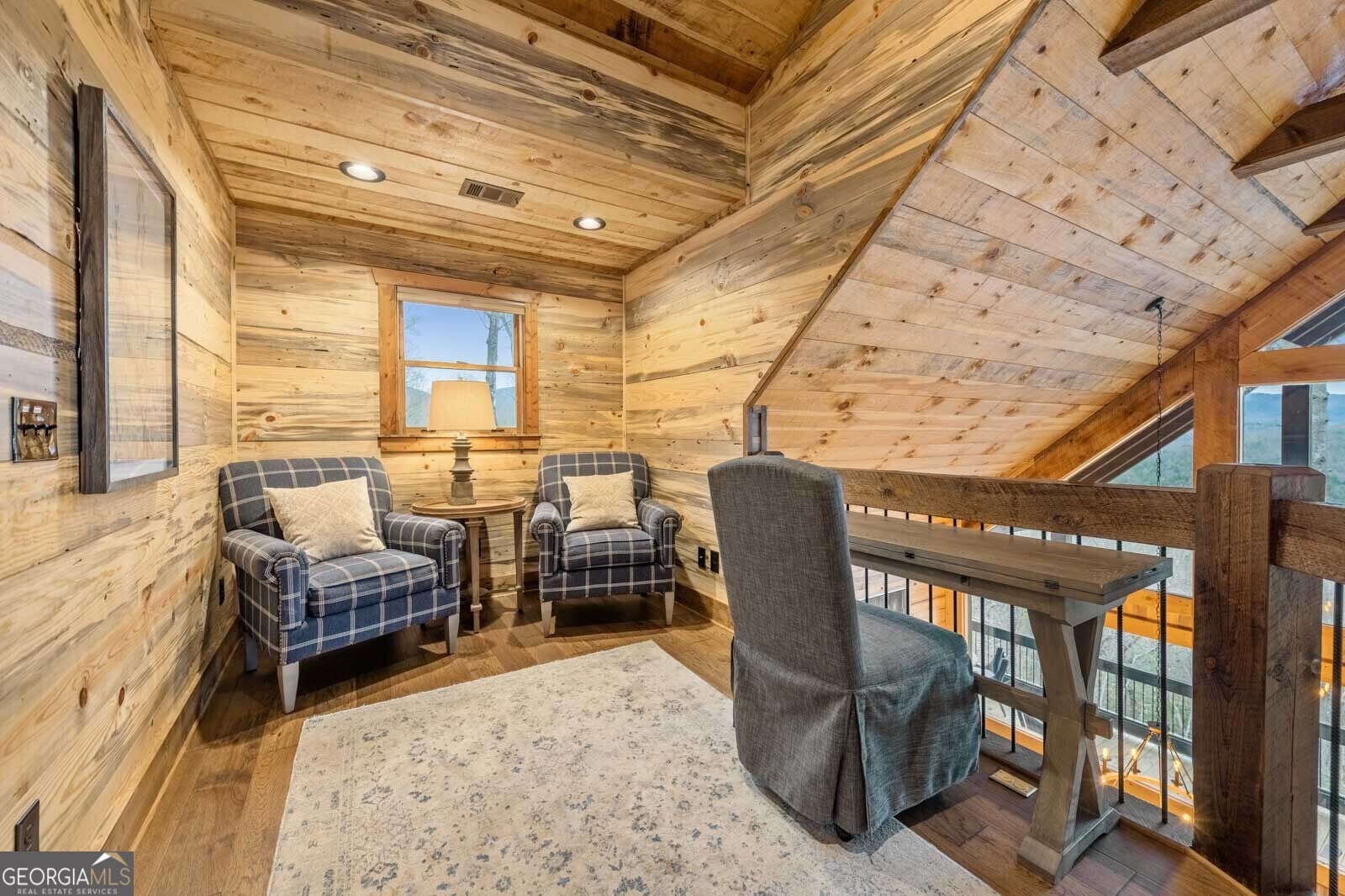 Blue Ridge, Georgia, 30513, United States, 4 Bedrooms Bedrooms, ,4 BathroomsBathrooms,Residential,Active,1972192