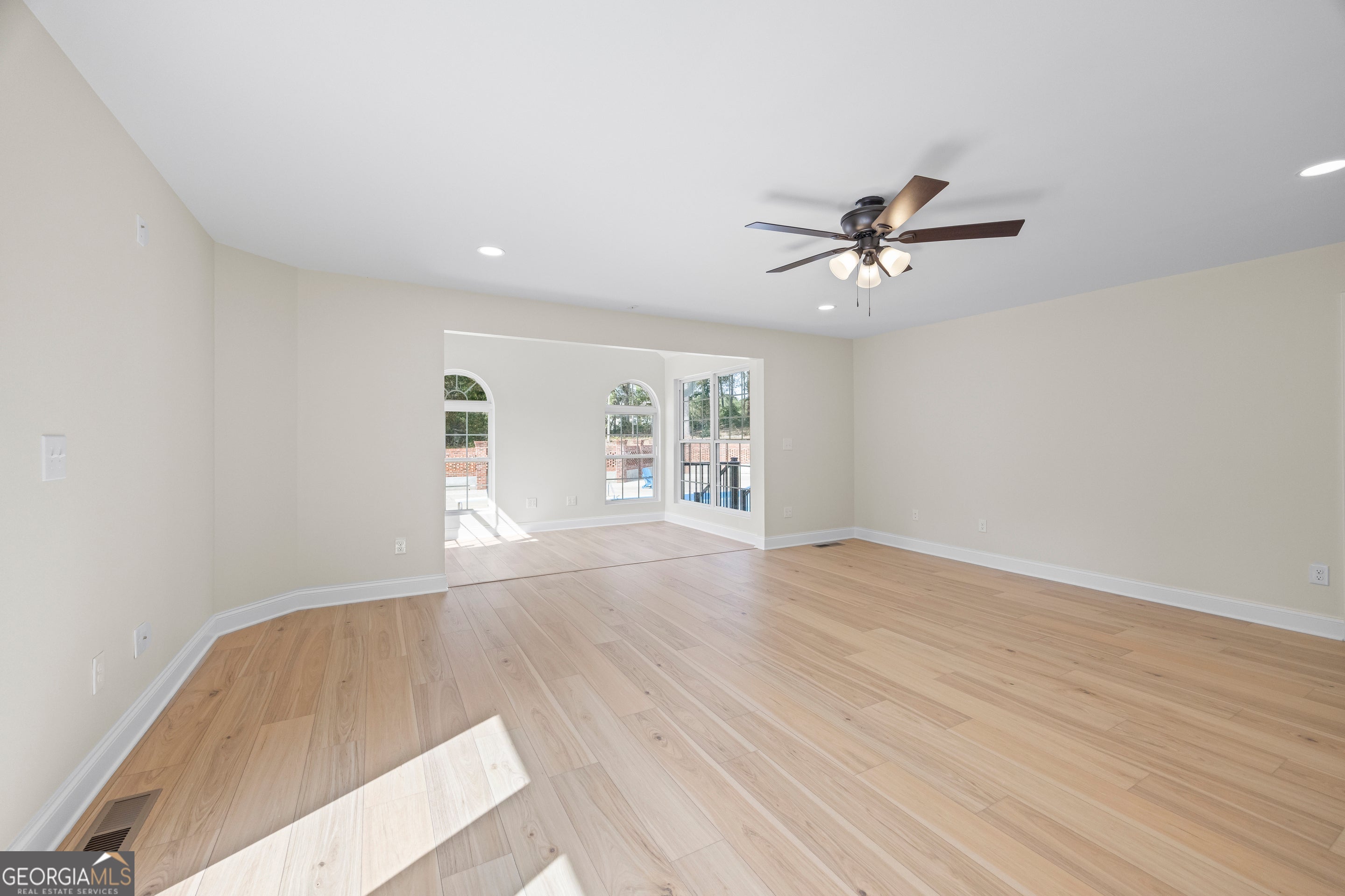 Martin, Georgia, 30557, United States, 6 Bedrooms Bedrooms, ,5 BathroomsBathrooms,Residential,Active,1964253