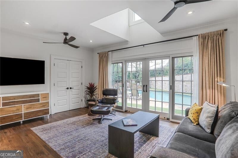 Atlanta, Georgia, 30309, United States, 6 Bedrooms Bedrooms, ,6 BathroomsBathrooms,Residential,Active,1761624