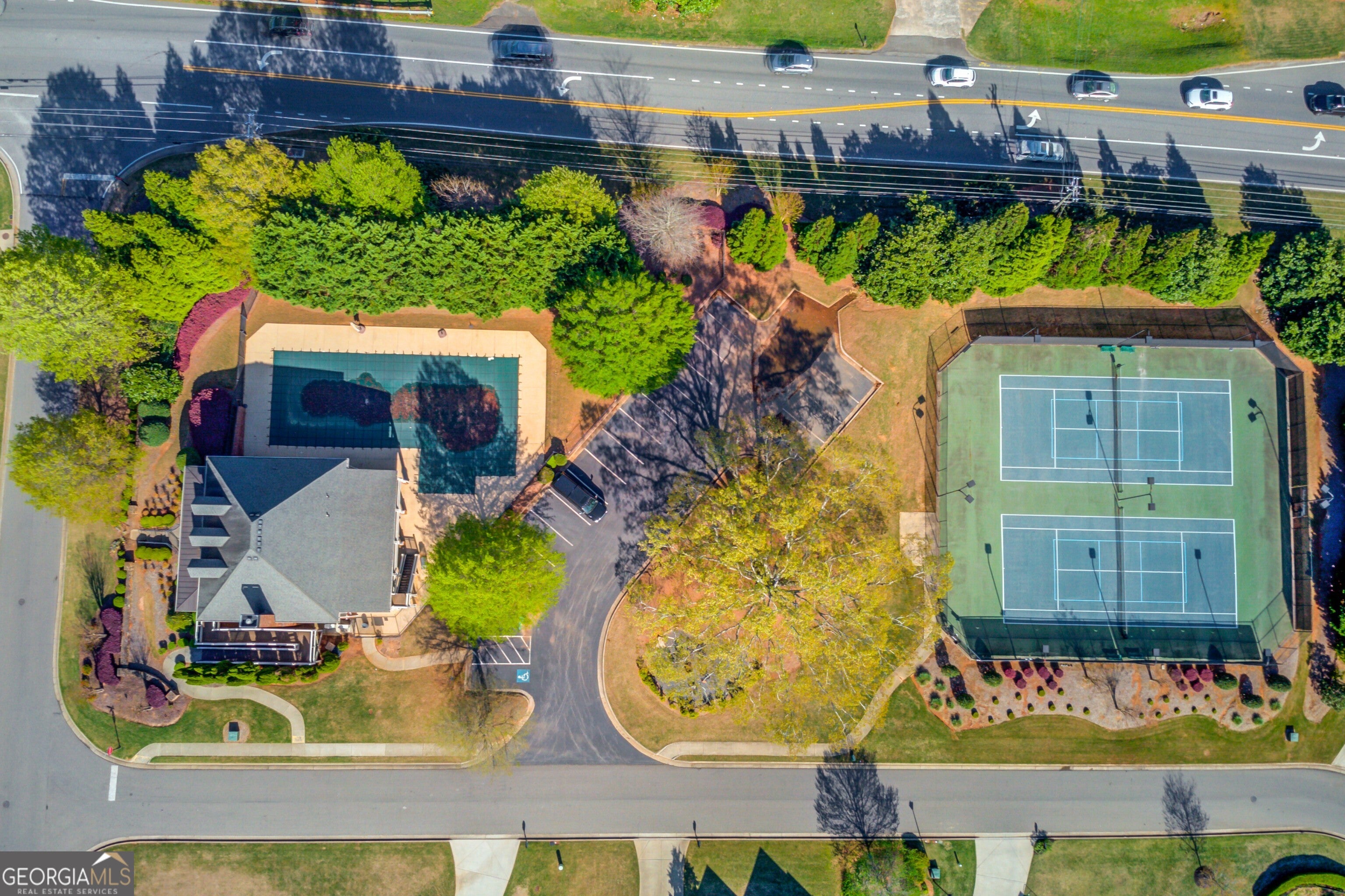 Cumming, Georgia, 30040, United States, 6 Bedrooms Bedrooms, ,7 BathroomsBathrooms,Residential,Active,1898201