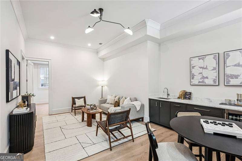 Atlanta, Georgia, 30306, United States, 6 Bedrooms Bedrooms, ,7 BathroomsBathrooms,Residential,Active,1994977