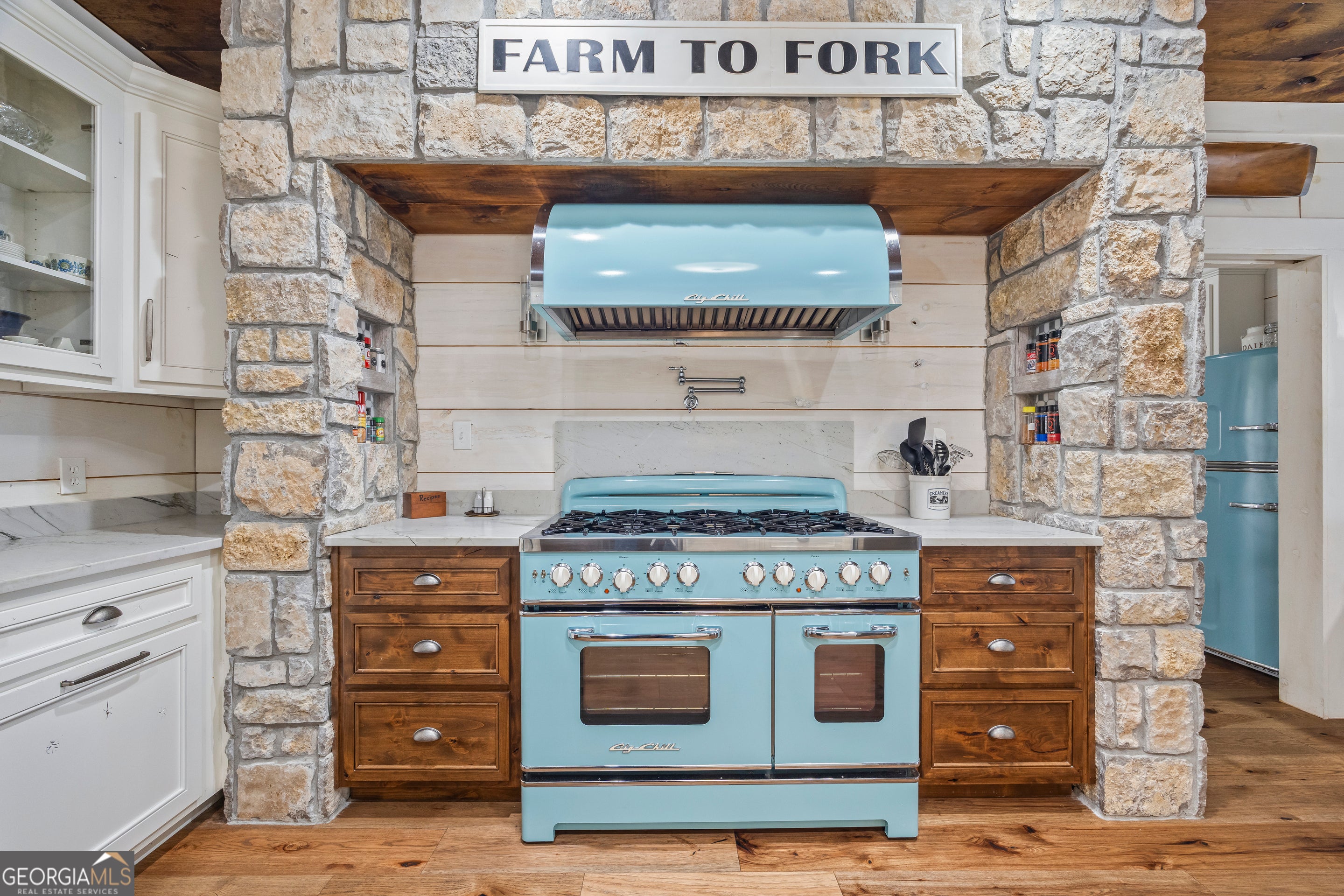 Hartwell, Georgia, 30643, United States, 6 Bedrooms Bedrooms, ,6 BathroomsBathrooms,Residential,Active,2011216