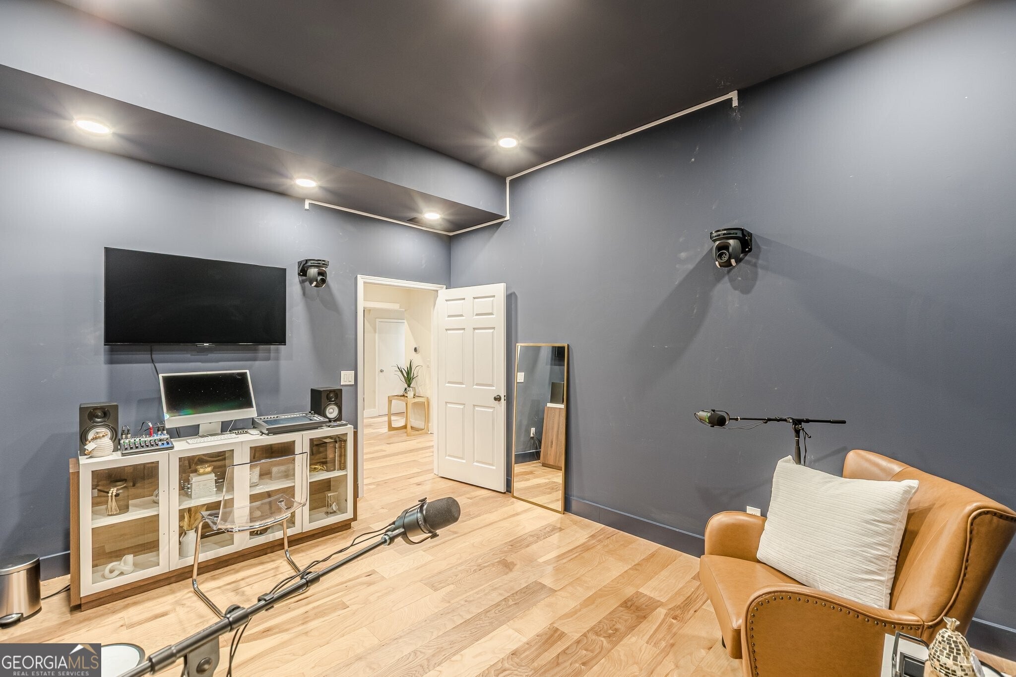 Douglasville, Georgia, 30134, United States, 3 Bedrooms Bedrooms, ,3 BathroomsBathrooms,Residential,Active,1997572