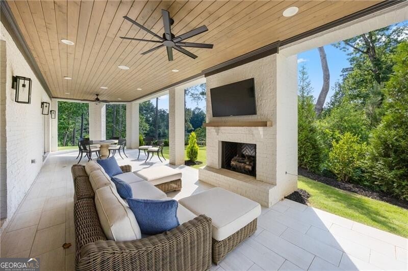 Alpharetta, Georgia, 30004, United States, 6 Bedrooms Bedrooms, ,8 BathroomsBathrooms,Residential,Active,1929430