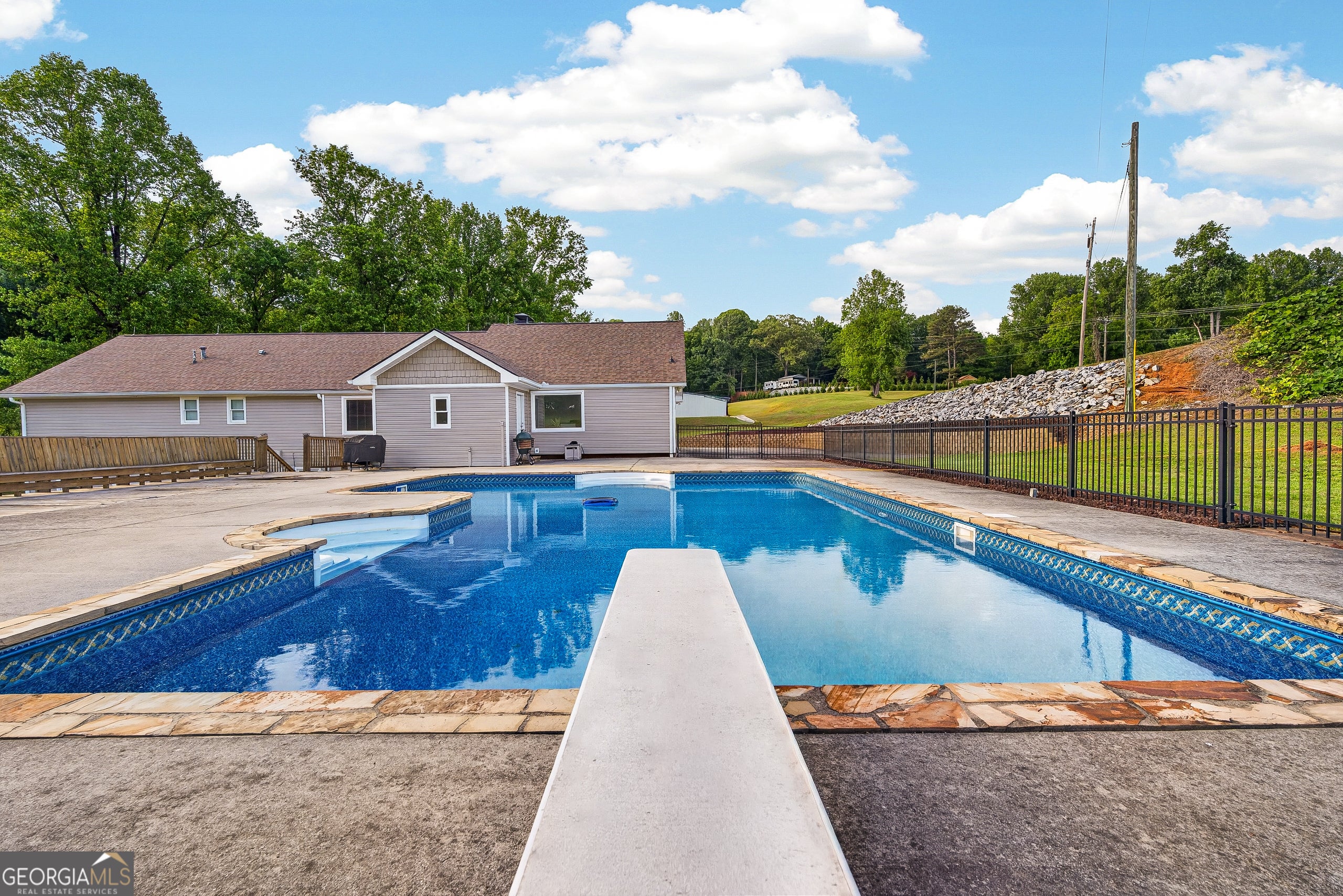 Dahlonega, Georgia, 30533, United States, 5 Bedrooms Bedrooms, ,4 BathroomsBathrooms,Residential,Active,2044583