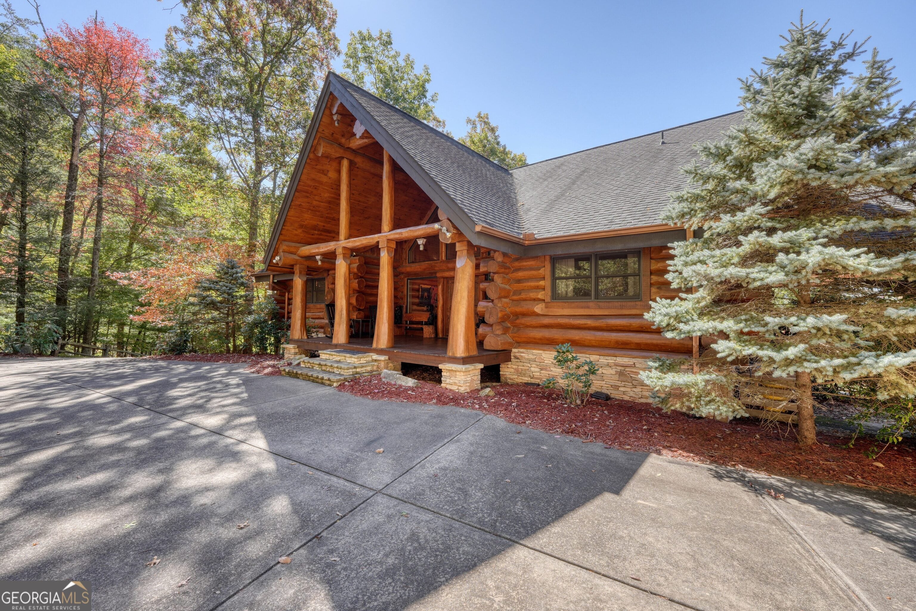 Blue Ridge, Georgia, 30513, United States, 4 Bedrooms Bedrooms, ,5 BathroomsBathrooms,Residential,Active,1969833