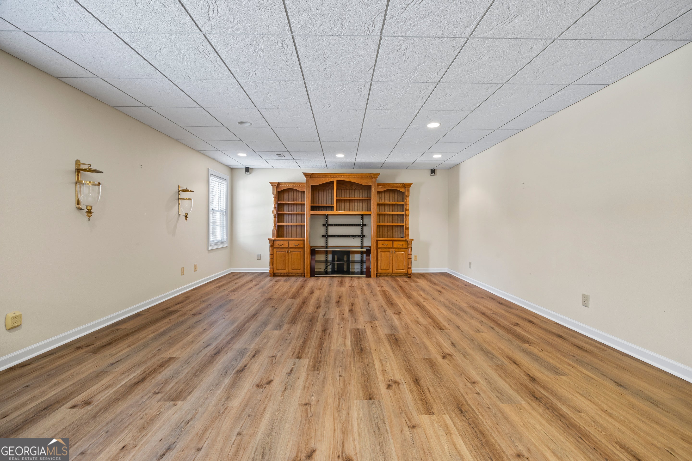 Lavonia, Georgia, 30553, United States, 5 Bedrooms Bedrooms, ,5 BathroomsBathrooms,Residential,Active,1862896