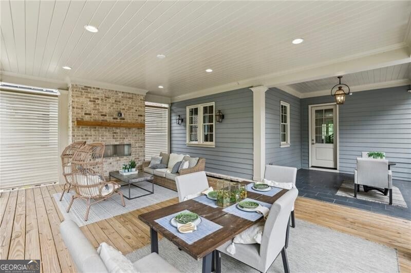 Alpharetta, Georgia, 30009, United States, 3 Bedrooms Bedrooms, ,4 BathroomsBathrooms,Residential,Active,1946539