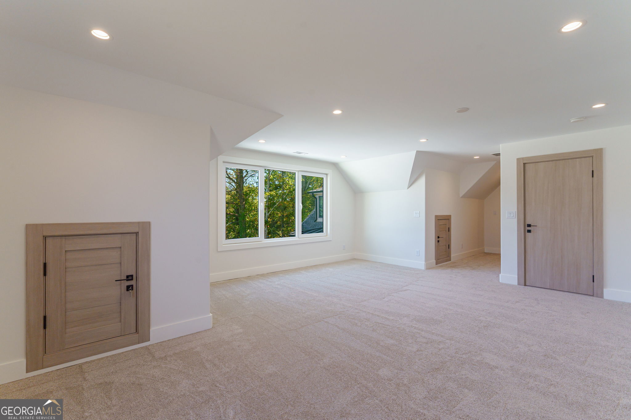 Cumming, Georgia, 30041, United States, 4 Bedrooms Bedrooms, ,4 BathroomsBathrooms,Residential,Active,1969675