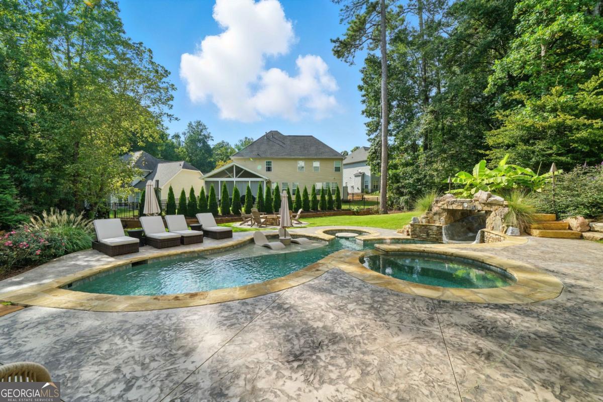Canton, Georgia, 30115, United States, 7 Bedrooms Bedrooms, ,4 BathroomsBathrooms,Residential,Active,1936405