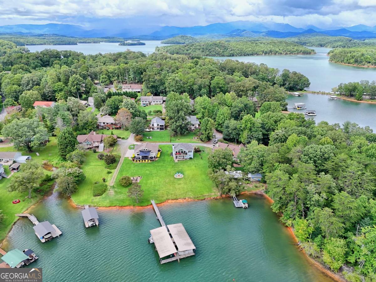 Hiawassee, Georgia, 30546, United States, 2 Bedrooms Bedrooms, ,3 BathroomsBathrooms,Residential,Active,1914779