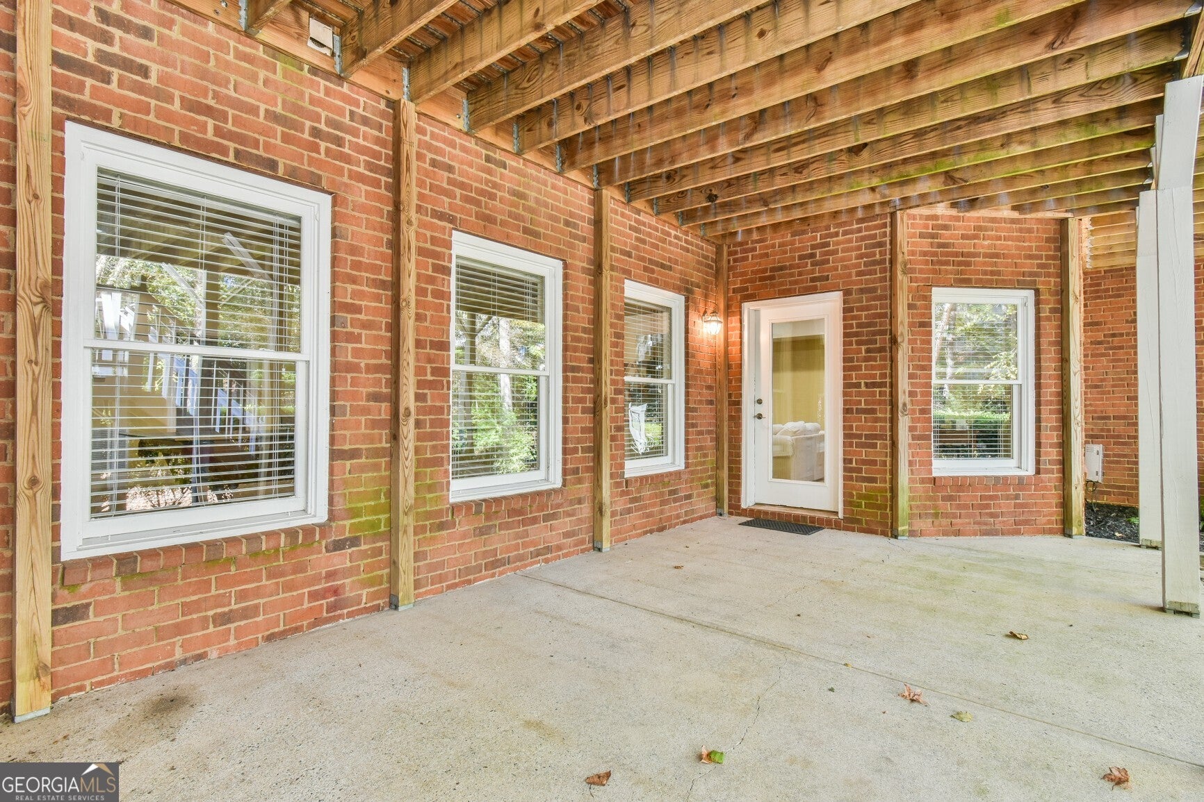 Suwanee, Georgia, 30024, United States, 5 Bedrooms Bedrooms, ,5 BathroomsBathrooms,Residential,Active,1970927