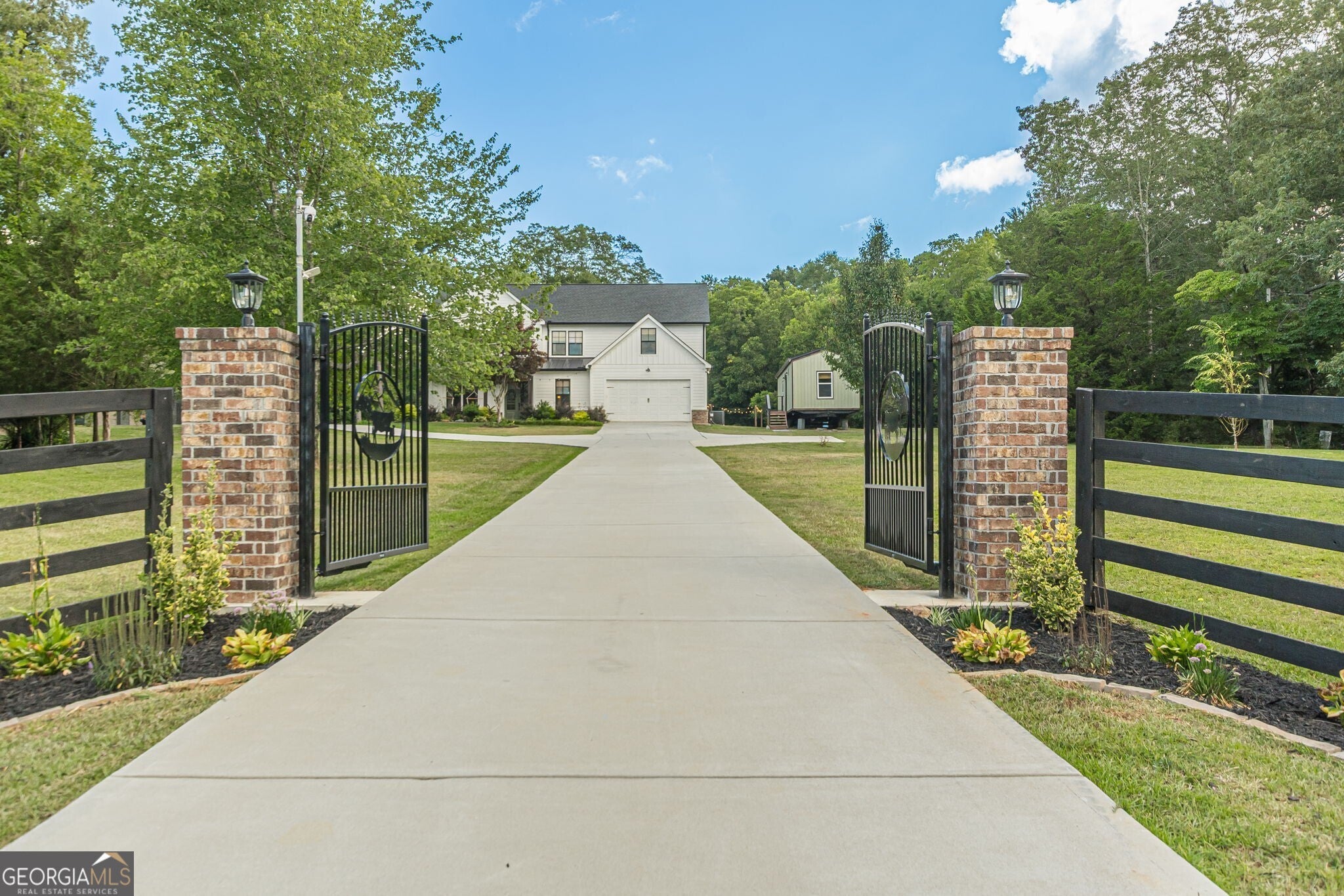 Douglasville, Georgia, 30134, United States, 4 Bedrooms Bedrooms, ,3 BathroomsBathrooms,Residential,Active,1888992