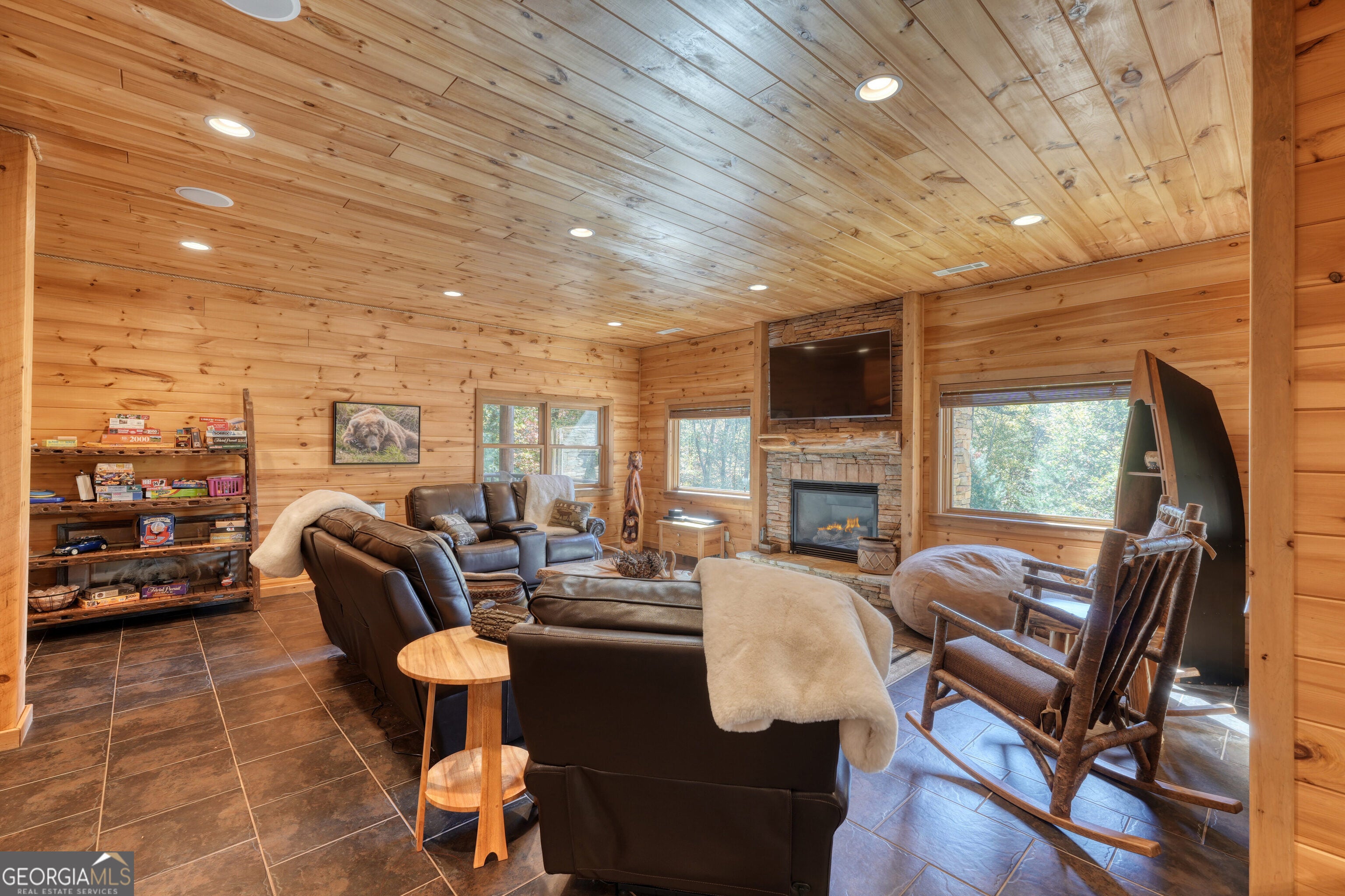 Blue Ridge, Georgia, 30513, United States, 4 Bedrooms Bedrooms, ,5 BathroomsBathrooms,Residential,Active,1969833