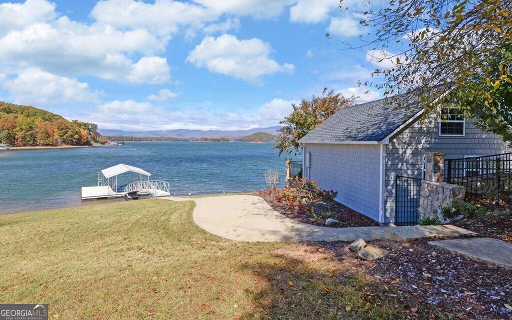 Hiawassee, Georgia, 30546, United States, 8 Bedrooms Bedrooms, ,6 BathroomsBathrooms,Residential,Active,1821963