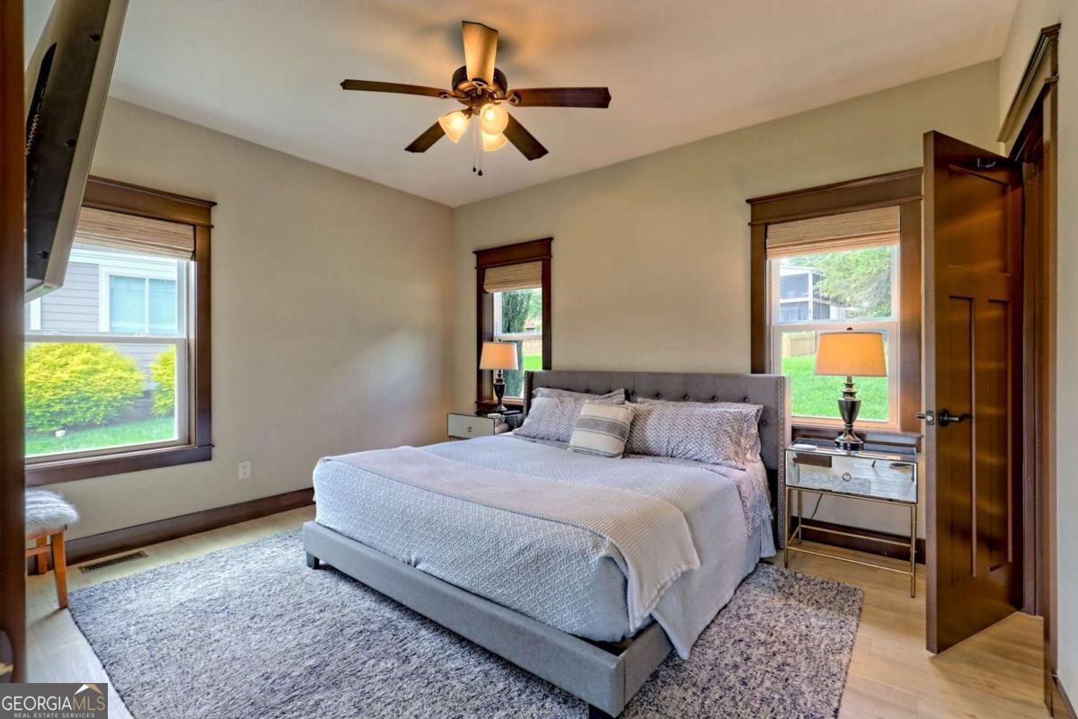 Hiawassee, Georgia, 30546, United States, 2 Bedrooms Bedrooms, ,3 BathroomsBathrooms,Residential,Active,1914779