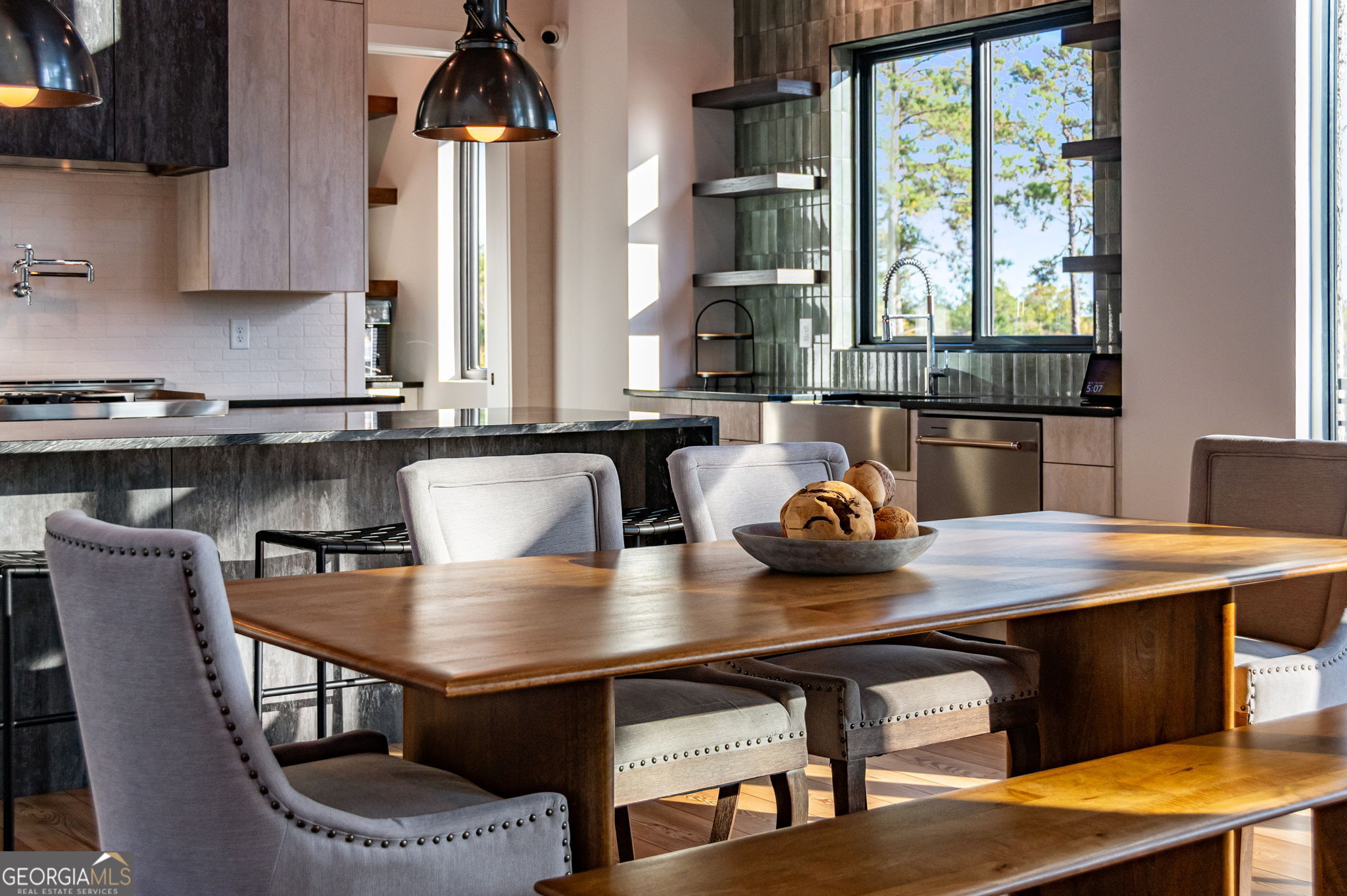 Ellijay, Georgia, 30540, United States, 4 Bedrooms Bedrooms, ,3 BathroomsBathrooms,Residential,Active,1986866