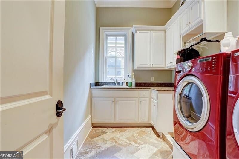 Atlanta, Georgia, 30339, United States, 5 Bedrooms Bedrooms, ,7 BathroomsBathrooms,Residential,Active,1936159