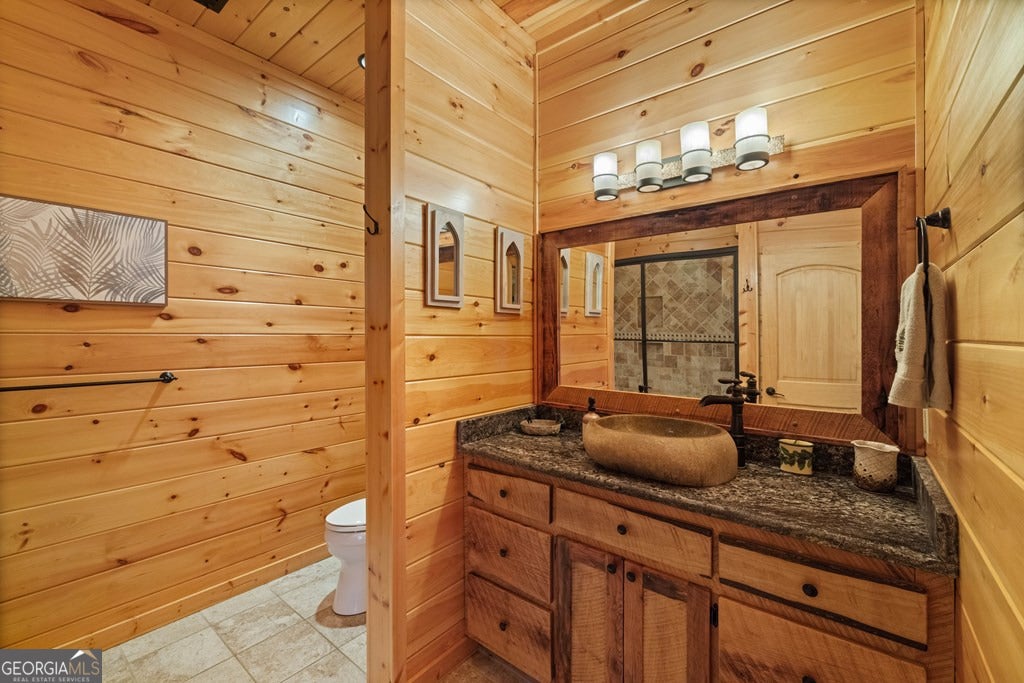 Mineral Bluff, Georgia, 30559, United States, 4 Bedrooms Bedrooms, ,5 BathroomsBathrooms,Residential,Active,2044577