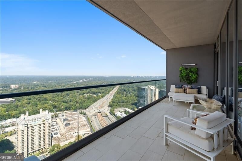 Atlanta, Georgia, 30326, United States, 2 Bedrooms Bedrooms, ,3 BathroomsBathrooms,Residential,Active,2014955