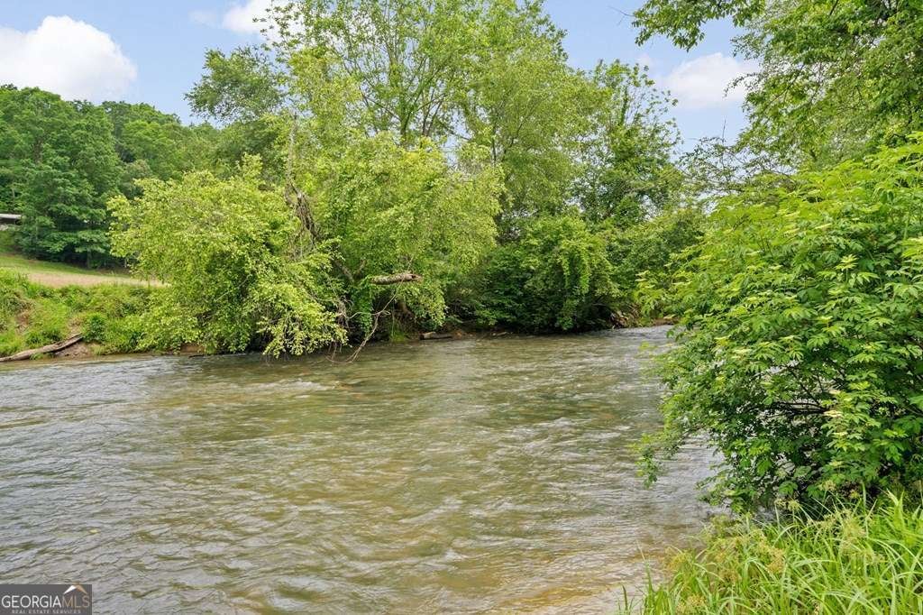 Ellijay, Georgia, 30536, United States, 3 Bedrooms Bedrooms, ,3 BathroomsBathrooms,Residential,Active,1953428