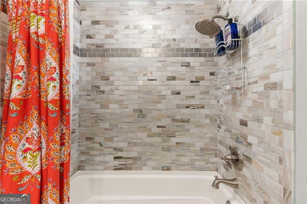 1035 BEACHVIEW DR Unit 201  