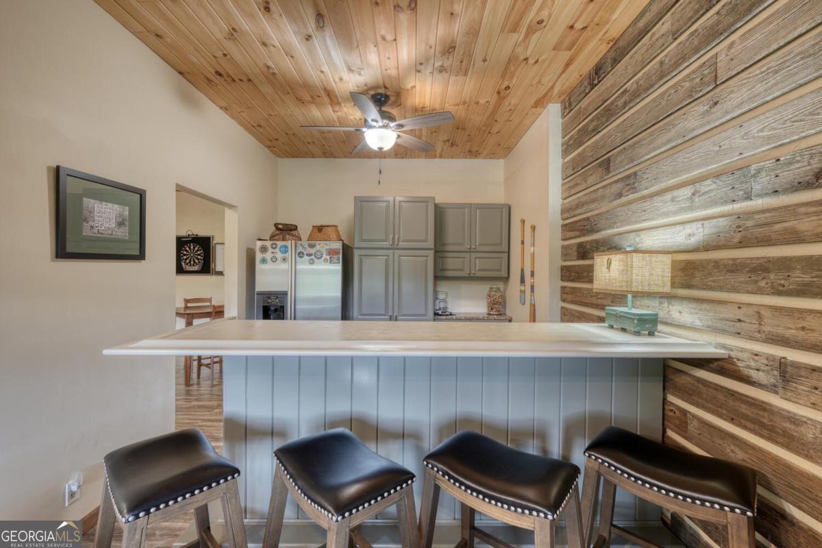 Blairsville, Georgia, 30512, United States, 4 Bedrooms Bedrooms, ,4 BathroomsBathrooms,Residential,Active,1926683