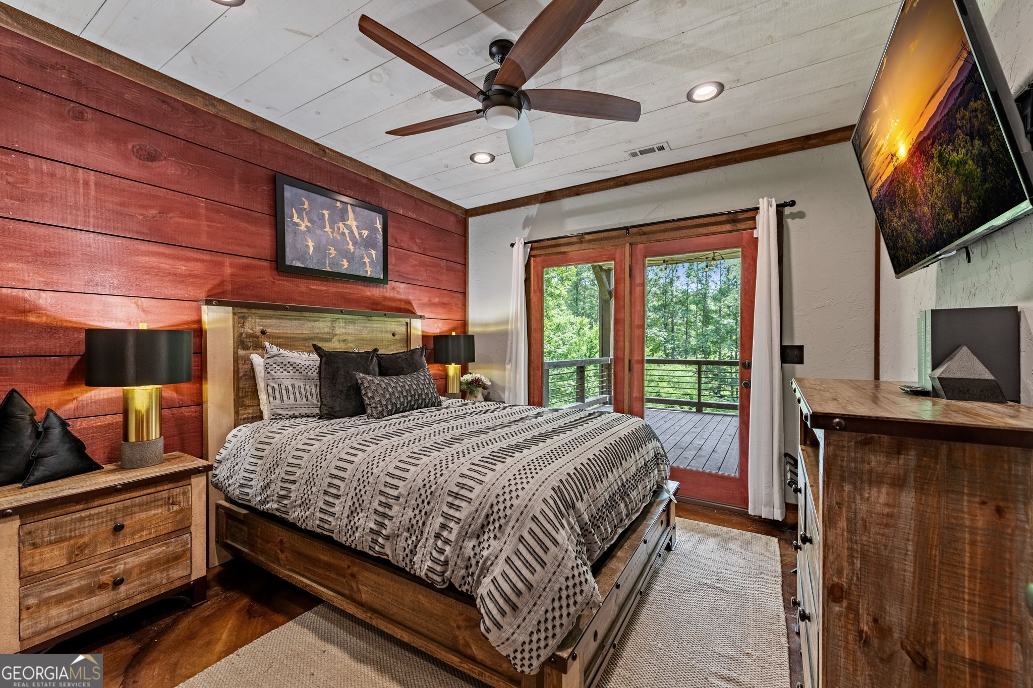 Blue Ridge, Georgia, 30513, United States, 3 Bedrooms Bedrooms, ,3 BathroomsBathrooms,Residential,Active,2045614