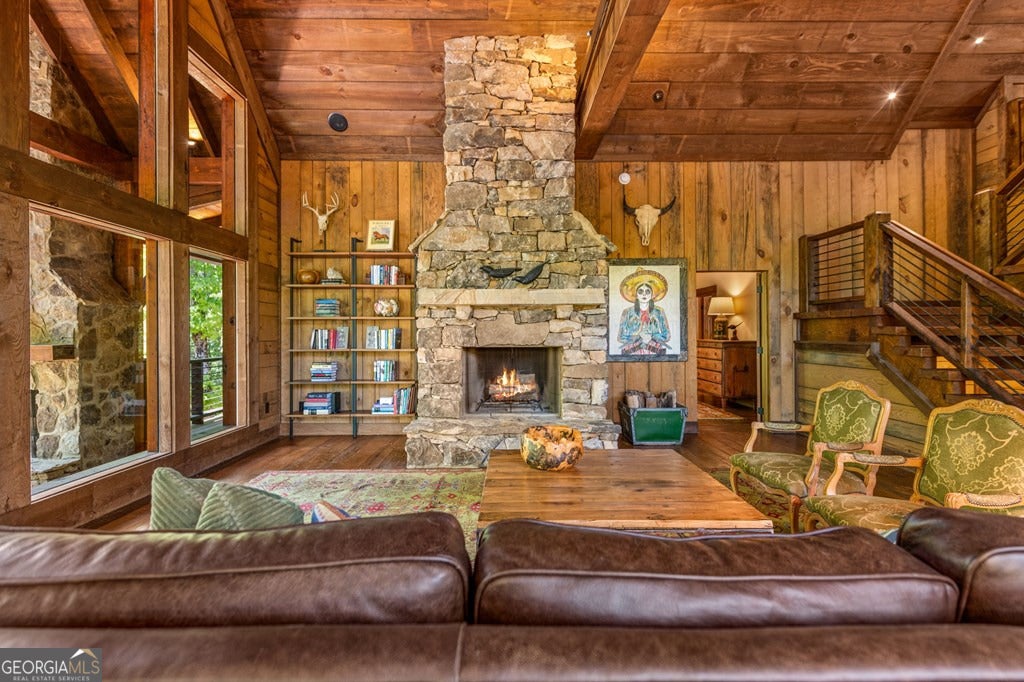 Cherry Log, Georgia, 30522, United States, 5 Bedrooms Bedrooms, ,5 BathroomsBathrooms,Residential,Active,2045694
