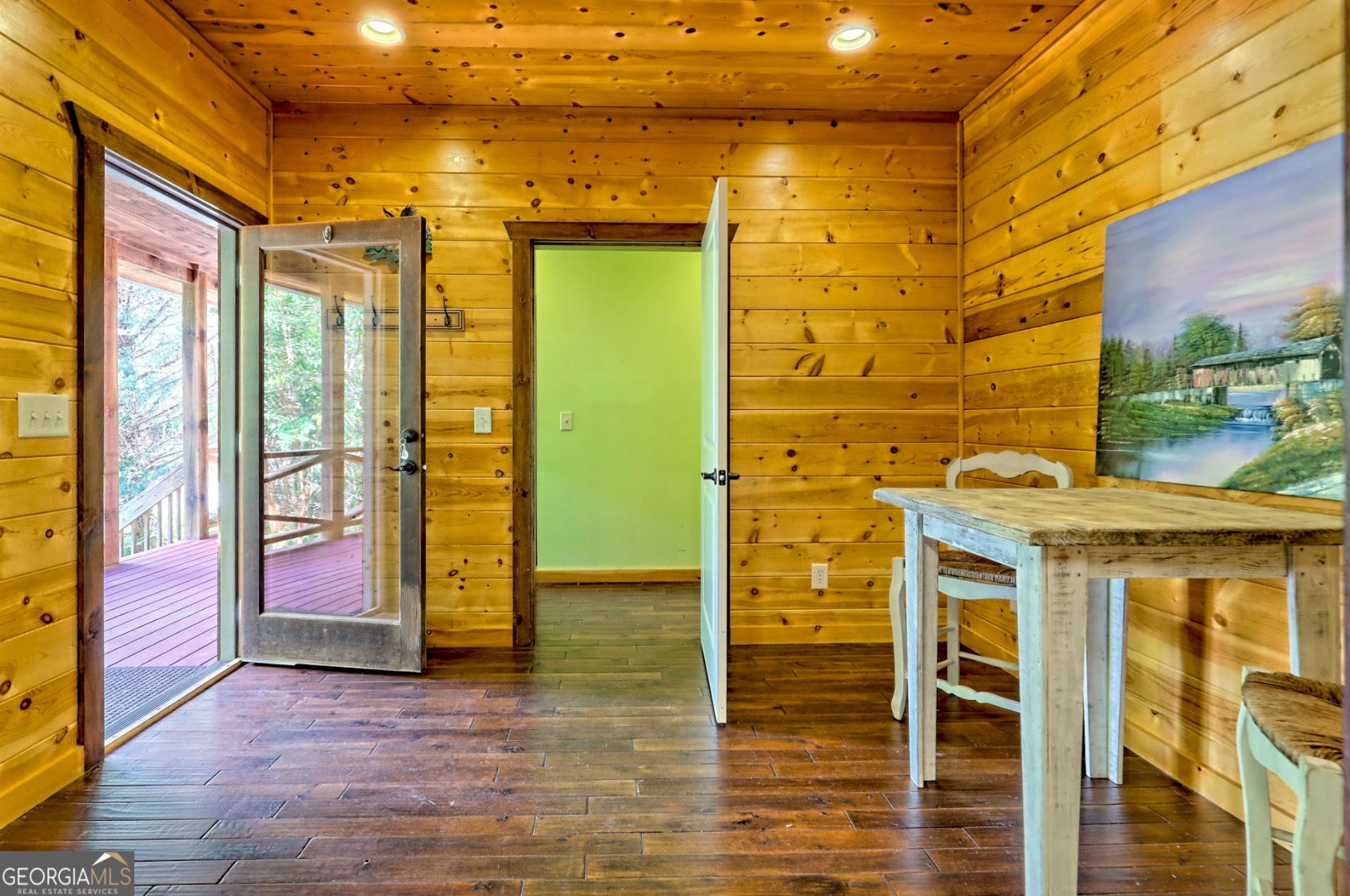 Clarkesville, Georgia, 30523, United States, 2 Bedrooms Bedrooms, ,4 BathroomsBathrooms,Residential,Active,1953278