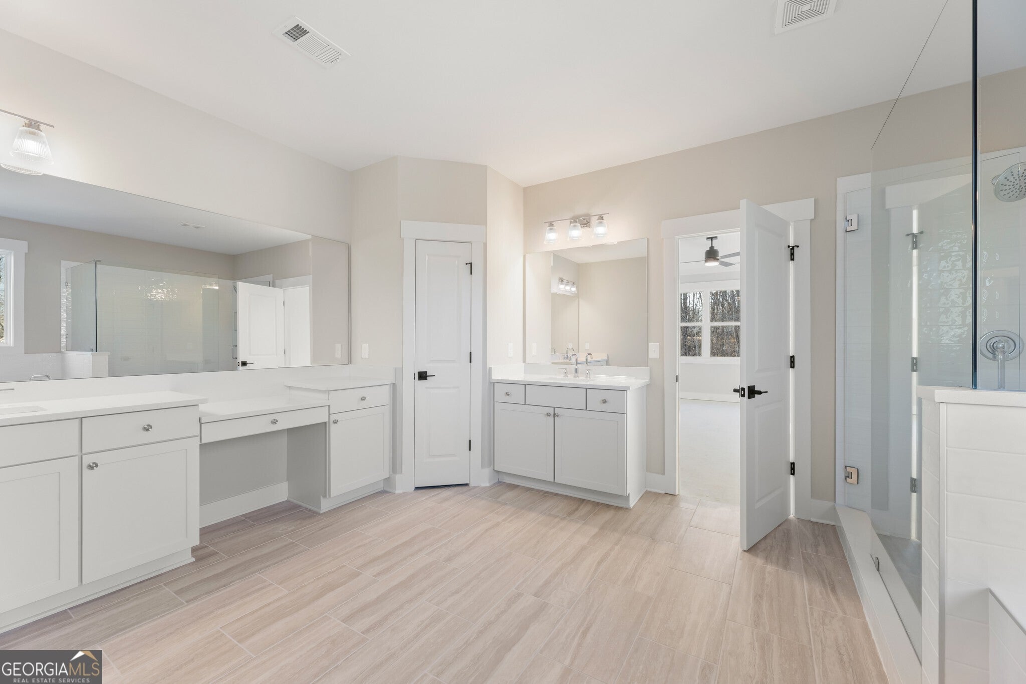 Cumming, Georgia, 30041, United States, 5 Bedrooms Bedrooms, ,5 BathroomsBathrooms,Residential,Active,1904166