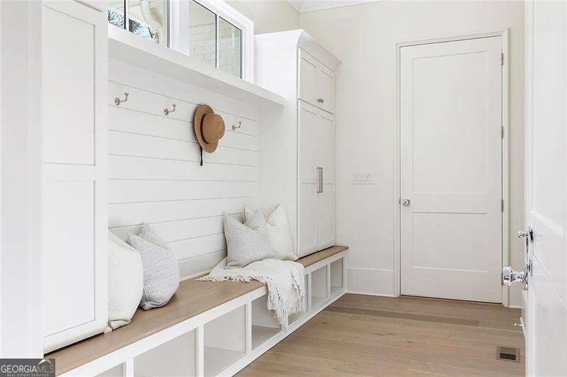 Atlanta, Georgia, 30309, United States, 4 Bedrooms Bedrooms, ,4 BathroomsBathrooms,Residential,Active,1869126