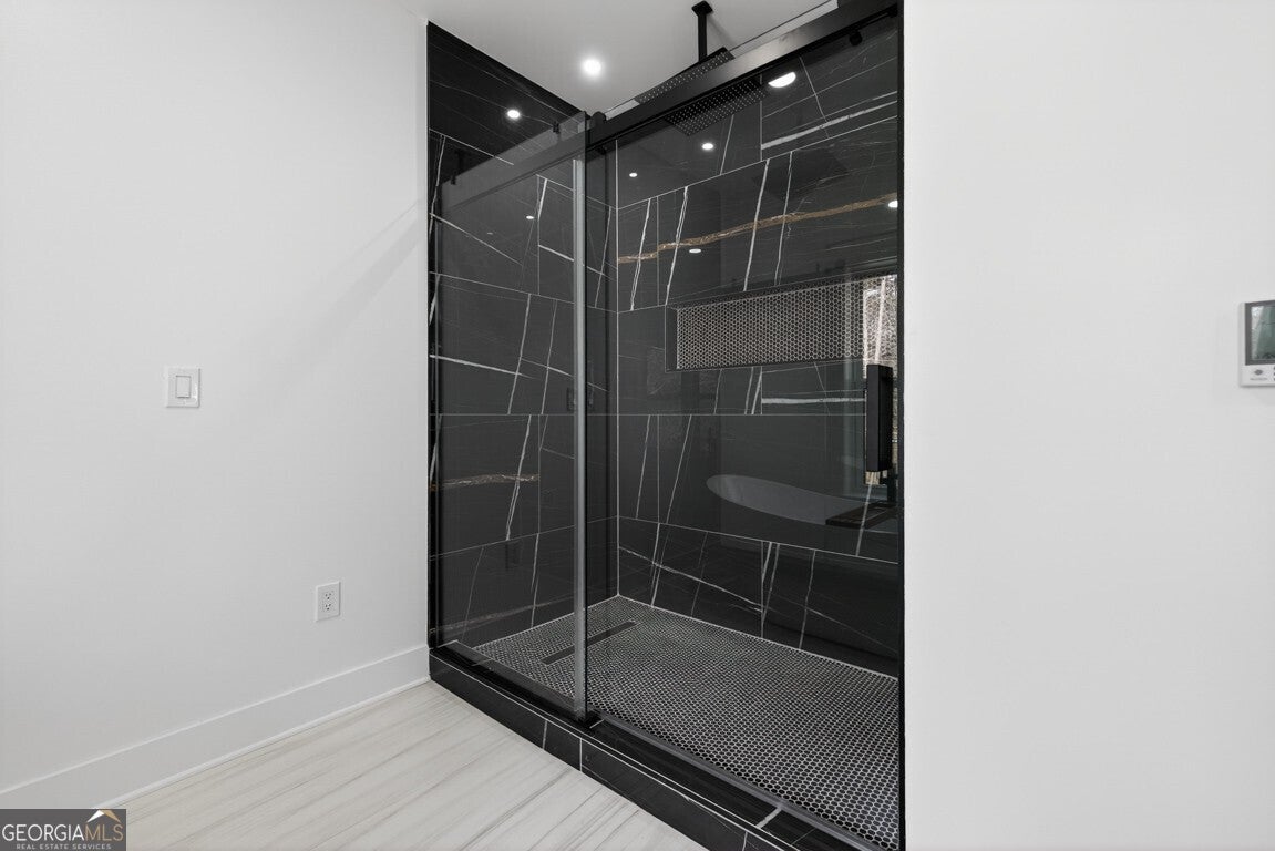 Norcross, Georgia, 30071, United States, 6 Bedrooms Bedrooms, ,5 BathroomsBathrooms,Residential,Active,2009837