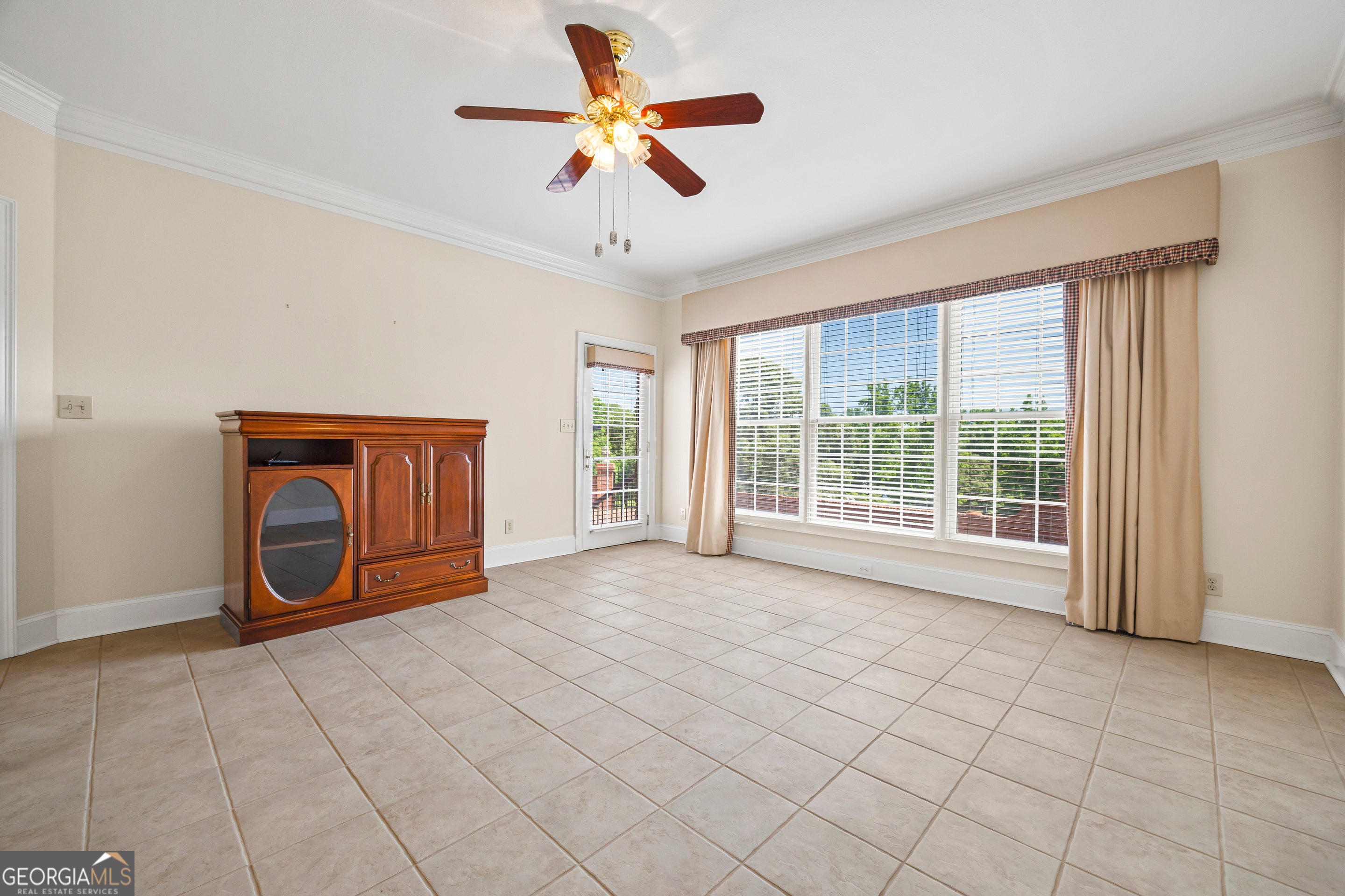 Lavonia, Georgia, 30553, United States, 5 Bedrooms Bedrooms, ,5 BathroomsBathrooms,Residential,Active,1862896