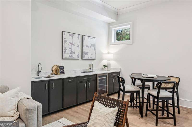 Atlanta, Georgia, 30306, United States, 6 Bedrooms Bedrooms, ,7 BathroomsBathrooms,Residential,Active,1994977