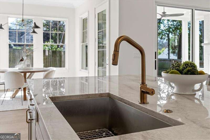 Atlanta, Georgia, 30309, United States, ,5 BathroomsBathrooms,Residential,Active,1869107