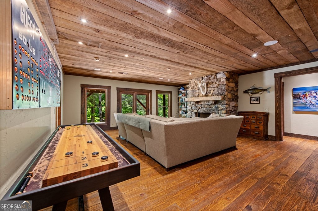 Cherry Log, Georgia, 30522, United States, 5 Bedrooms Bedrooms, ,5 BathroomsBathrooms,Residential,Active,2045694